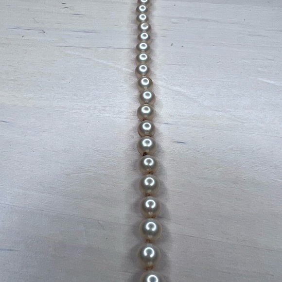 Pearl Bracelet - Picture 2 of 10